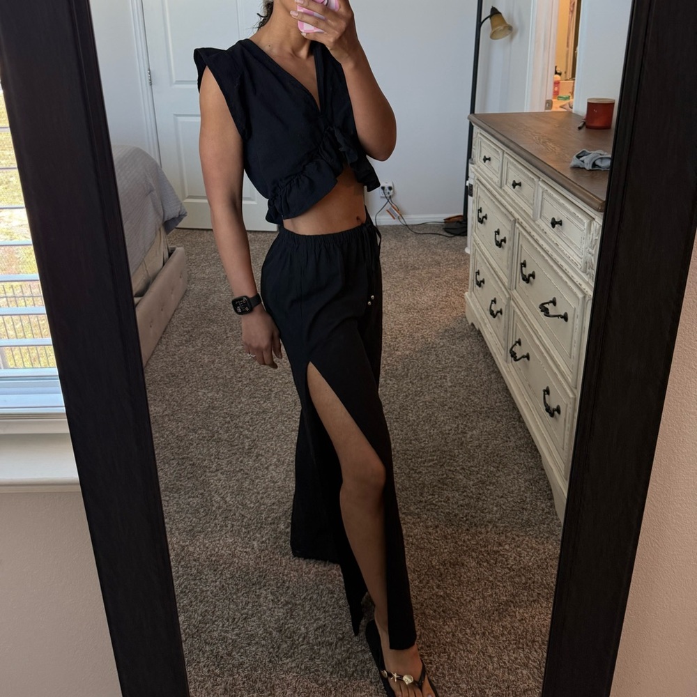 FANCYINN Black 2 Piece Set - Picture 3 of 16
